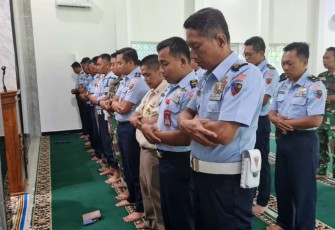 Sholat ghaib dan doa bersama prajurit lanud Sugiri Sukani 