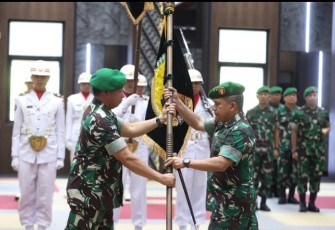 Pangdam I/BB saat menerima Satuan Baru Resimen Arhanud 2/Sisingamangaraja