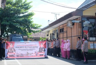 Bantuan kemanusiaan gempa Cianjur Polres Blitar Kota