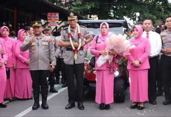 Kapolres Blitar Kota AKBP Argowiyono saat Wisuda Purna Bhakti
