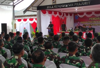 Pengarahan Pangdam XII /Tpr kepada anggota Kodim 1015/Spt