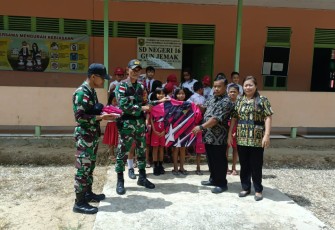 Seragam olahraga Satgas Pamtas Yonif 645/Gty