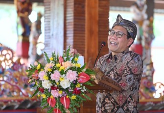Gus Halim saat memberikan sambutan 