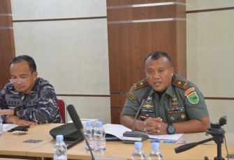 Danrem 181/PVT Brigjen TNI Wawan Erawan saat zoom meeting bersama PJ Gubernur Papua Barat Daya, Kamis (22/12) 