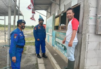 Kasatpolairud Polres Demak himbau warga berhati hati gelombang ombak tinggi di perairan Demak