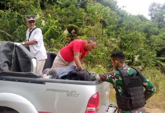 Pemeriksaan kendaraan melewati jalan perbatasan 