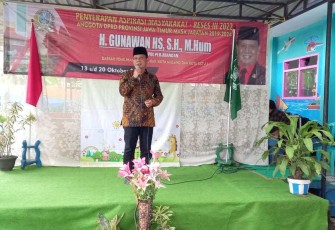 H. Gunawan, SH.,Mhum, saat sambutan pada reses di Desa Jatirejpyoso, Kepanjen, Kabupaten Malang, Jumat (14/10/2022).
