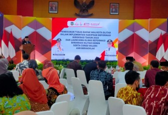 Walikota Blitar Santoso Saat  Berikan Sambutan Pada Acara Penekanan Tugas Implementasi SAKIP di Kota Blitar