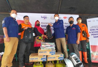 Tugu Insurance dan Rumah Zakat Berikan Bantuan Donasi Bagi Korban Erupsi Semeru