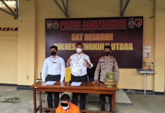 Polres BU Rilis Pengungkapan Kasus Curat, turut dihadirkan pelaku seorang pria inisial Na (33) Warga Kecamatan Air Besi 