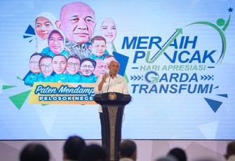 MenKopUKM Teten Masduki dalam acara Apresiasi Garda Transfumi 2022 bertajuk ‘Garda Transfumi Mendampingi Pelosok Negeri,’ di Gedung Pos Bloc, Jakarta, Kamis (24/11)