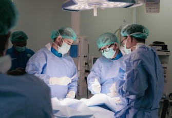 Pasca proses operasi Bayi Hydrocephalus Korban Gempa Cianjur.