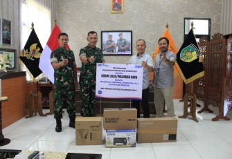 Kodim 1016 Palangka Raya saat Terima Seperangkat Komputer Dari Bank BRI 