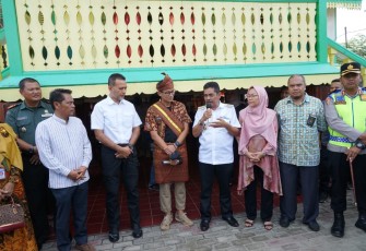 Menparekraf saat Berkunjung ke Rumah Adat Kota Tebing Tinggi 