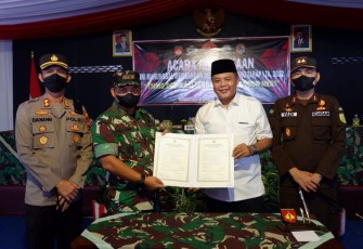Pembukaan kegiatan TMMD Sengkuyung tahap I oleh Bupati Karanganyar  Juliyatmono didampingi Dandim 0727/Karanganyar Letkol Inf Ikhsan Agung Widyo Wibowo  bersama Kapolres AKBP Danang Kuswoyo dan Kajari Karanganyar Mulyadi Sajaen, Rabu (11/05/2022).