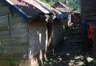 Desa Lebong Tandai Kecamatan Napal Putih.