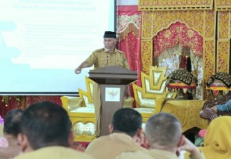 Gubernur Sumatra Barat Mahyeldi membuka FGD Ranperda tentang Pajak Daerah dan Retribusi Daerah di Aula Istana Bung Hatta, Bukittinggi.