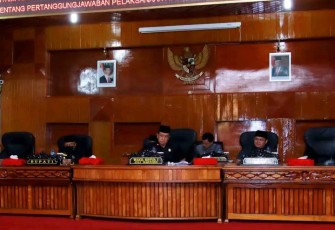 Rapat Paripurna Pandangan Umum Fraksi Terhadap Raperda Pertanggungjawaban APBD T.A 2021