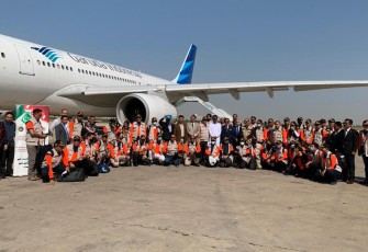 Tim medis Indonesia saat tiba di Karachi, Pakistan