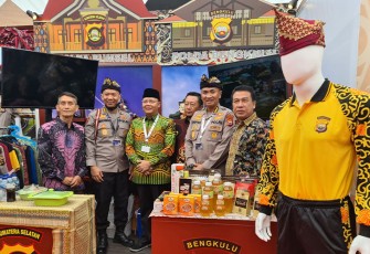 Booth Polda Bengkulu saat Dikunjungi Gubernur