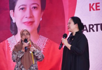 Puan dalam acara Penyerahan bantuan PIP kepada siswa SD hingga SMA/SMK tersebut digelar di SMP 2 Muhamadiyah Semarang, Minggu (18/9/2022)