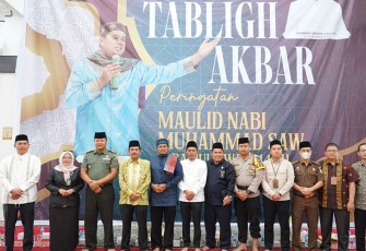 Tabliqh Akbar, dalam rangka memperingati Maulid Nabi Muhammad SAW, 1444 Hijriah, Rabu (12/10/2022) di Mesjid Agung Kota Tebing Tinggi.