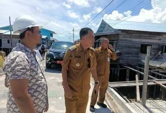 Bupati Natuna Tinjau Progres Pelaksanaan Pembangunan Pelabuhan Penagi