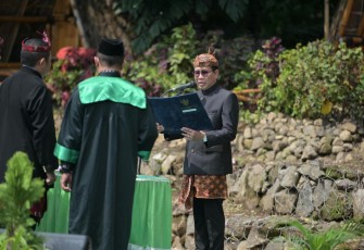 Mendes PDTT Abdul Halim Iskandar melantik pejabat Eselon 1 dan 2  di atas kolam ikan Desa Wisata Sorbendo, Desa Sumberdodol, Kecamatan Panekan, Kabupaten Magetan, Jawa Timur pada Jumat (8/12/2023)