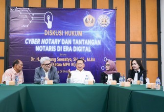 Bamsoet saat menjadi pembicara Diskusi Hukum 'Cyber Notary dan Tantangan Notaris di Era Digital' di Fakultas Hukum Universitas Padjajaran Bandung, Jumat (6/10/23).