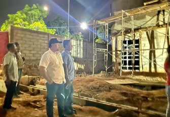 Kabag Humas, Sazani, BP Batam saat meninjau lokasi