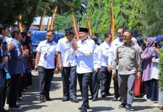 Bupati Pasaman Sabar AS membuka secara resmi turnamen futsal tingkat SMA/SMK/MA se-Provinsi Sumatera Barat (Sumbar) di SMA Negeri I Tigo Nagari, Pasaman, Rabu (14/12/2023)