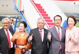 Menteri Basuki Lepas Kepulangan Yang Mulia Kaisar Naruhito ke Jepang