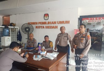 Polrestabes Medan Gelar Patroli di Kantor Bawaslu dan KPU Sumut