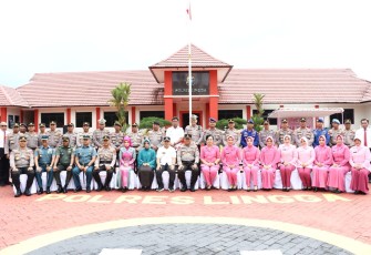 Foto Bersama Kunjungan Kerja Polda Kepri di Polres Lingga 