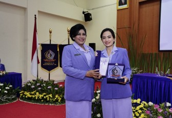 Ketua Umum Ikatan Kesejahteraan Keluarga TNI (IKKT) Pragati Wira Anggini (PWA) Ny. Vero Yudo Margono 