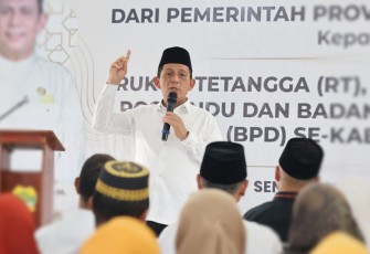 Gubernur Ansar saat berada di Desa Penuba, Kabupaten Lingga, Sabtu (1/4/2023).