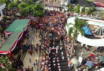 Karnaval Kain Batik Besurek Berlangsung Meriah  