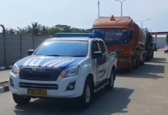 Sat PJR Polda Banten Kawal Pendistribusian BBM di Wilayah Banten
