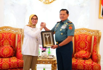 Panglima TNI  Laksamana TNI Yudo Margono S.E.,M.M Terima Audiensi Kepala BPH Migas Erika Retnowati, A.K., M.Si