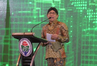 Menteri Desa, PDT, dan Transmigrasi Abdul Halim Iskandar memberikan arahan dalam Workshop Replikasi Program Penguatan Pemerintahan dan Pembangunan Desa (P3PD) Subkomponen 2B di Jakarta, Senin (6/11/2023). Kegiatan yang diikuti para Kepala Dinas PMD, Kepala Desa, Pendamping Desa ini berfokus pada peningkatan kapasitas masyarakat dan sistem akuntabilitas sosial.  Foto: Wening/Kemendes PDTT