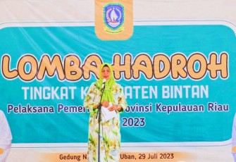 Hj Dewi Kumalasari Ansar saat Buka Lomba Hadrah Tingkat Kabupaten Bintan Tahun 2023