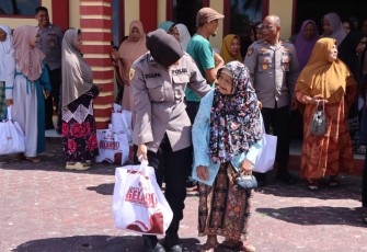  Alumni AKABRI 90 Bakti Sosial di Polres Aceh Timur