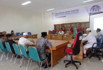Pemko bersama Kantor Kemenag Kota Padang menetapkan besaran zakat fitrah Ramadhan 1444 Hijriyah.