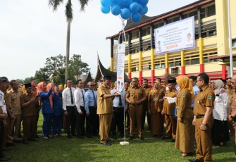Gubernur Sumbar Mahyeldi resmi melaunching Pengelolaan Transaksi Keuangan Pemprov Sumbar melalui Bank Nagari Unit Usaha Syariah.