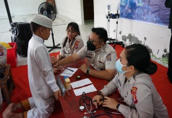 ASN Polda Kalteng Gelar Bakti Sosial Dan Kesehatan Bersama Rumkit Bhayangkara
