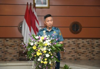 Kepala Dinas Kesehatan Angkatan Laut (Kadiskesal) Laksamana Pertama TNI Dr. dr. R.M. Tjahja Nurrobi, M.Kes., Sp.OT(K) Hand