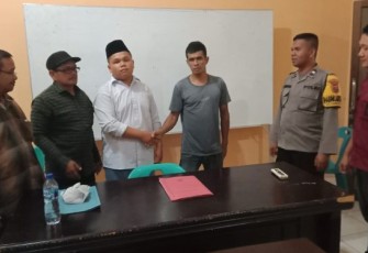 Berkat kesigapan personel Polsek Padang Bolak, kasus penganiayaan antar warga yang tadinya hendak ke jalur hukum, kini berakhir dengan damai. Proses mediasi pada kasus penganiayaan hingga berakhir damai itu sendiri berlangsung di Ruang Restorative Justice Polsek Padang Bolak, Selasa (16/5/2023) 