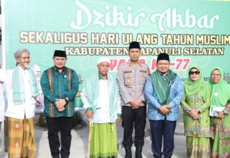 Memperingati hari lahir (Harlah) Muslimat Nahdlatul ‘Ulama (NU) ke-77, Bupati, H Dolly Pasaribu, SPt, MM, dan Kapolres Tapanuli Selatan (Tapsel), AKBP Imam Zamroni, SIK, MH, kompak hadir, Minggu (21/5/2023) 