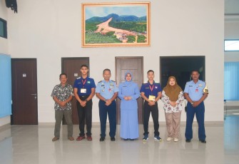 Danlanud dan Ketua PIA Berangkatkan 2 Casis Taruna AAU Asal Natuna 