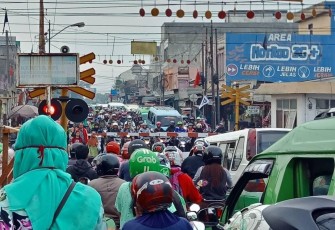 Pasar Serpong Macet, Sumber : Facebook About Tangerang 